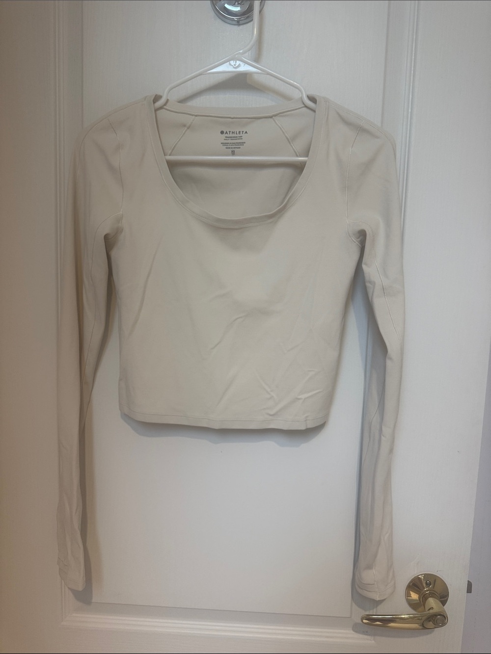 Athleta Long Sleeve Cropped Top in Bone